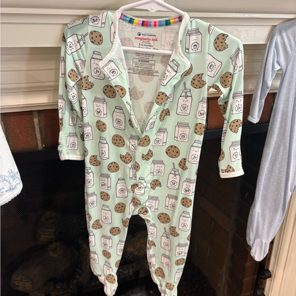 Magnetic Me Mint Milk & Cookie Print Footie